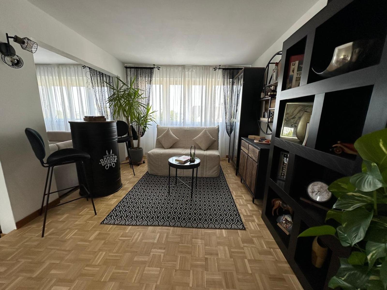 Moderne Confortable *